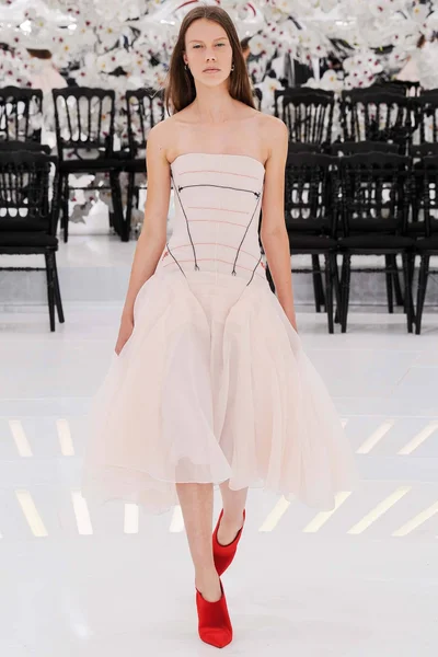 Look 62